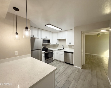 4901 S Calle Los Cerros Drive - Photo Thumbnail 3