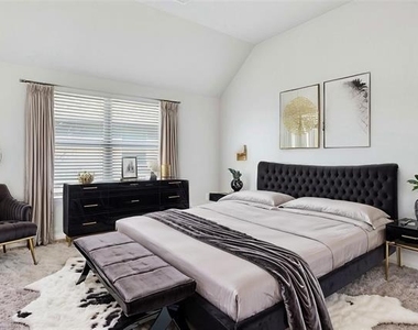631 Kirby Drive - Photo Thumbnail 8
