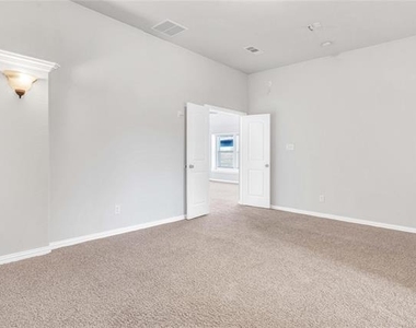 631 Kirby Drive - Photo Thumbnail 13
