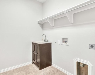 631 Kirby Drive - Photo Thumbnail 14