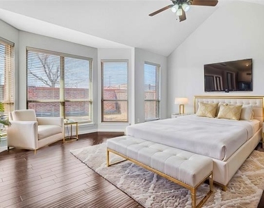 631 Kirby Drive - Photo Thumbnail 6