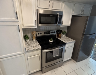 15801 N 29th Street - Photo Thumbnail 9