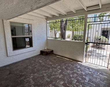 15801 N 29th Street - Photo Thumbnail 3
