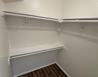 15801 N 29th Street - Photo Thumbnail 14