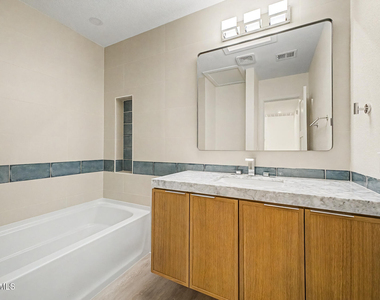 2084 N Sunset Drive - Photo Thumbnail 22