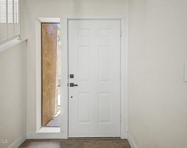 2084 N Sunset Drive - Photo Thumbnail 4