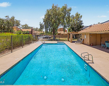 2084 N Sunset Drive - Photo Thumbnail 33