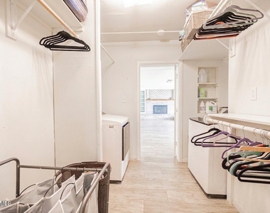 1838 E Hazelwood Street - Photo Thumbnail 24