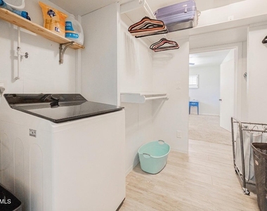1838 E Hazelwood Street - Photo Thumbnail 25