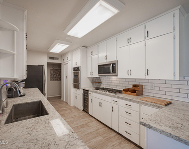 1838 E Hazelwood Street - Photo Thumbnail 11