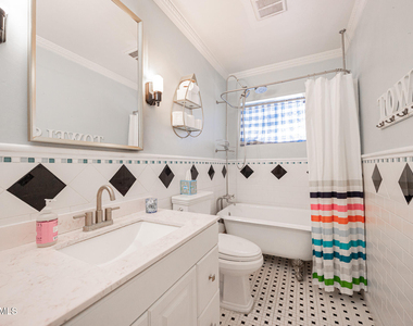 1838 E Hazelwood Street - Photo Thumbnail 16
