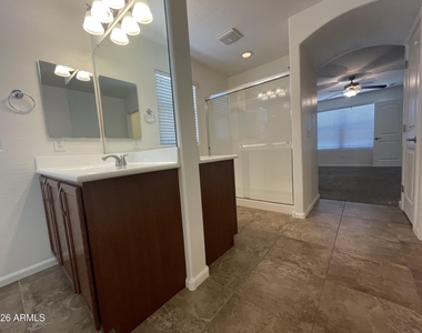3365 E Constitution Drive - Photo Thumbnail 8