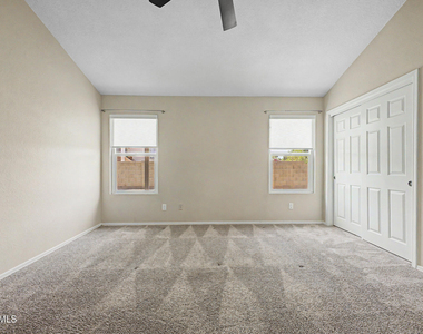 7733 W Pershing Avenue - Photo Thumbnail 14