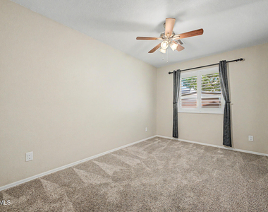 7733 W Pershing Avenue - Photo Thumbnail 16