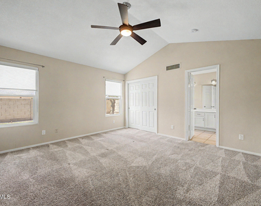 7733 W Pershing Avenue - Photo Thumbnail 12