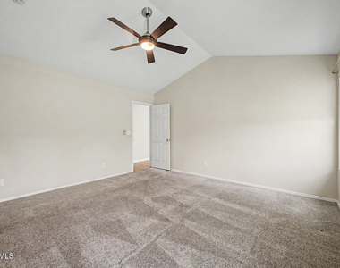 7733 W Pershing Avenue - Photo Thumbnail 13