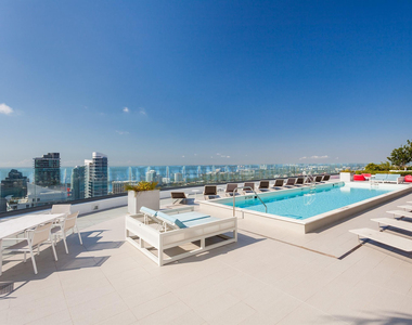 55 Sw 9th Street - Photo Thumbnail 18