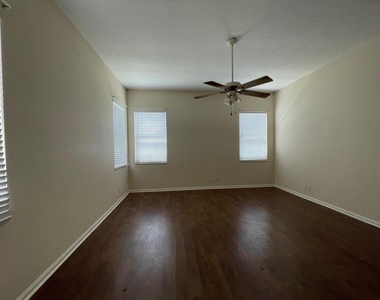 6264 Lansdowne Circle - Photo Thumbnail 12