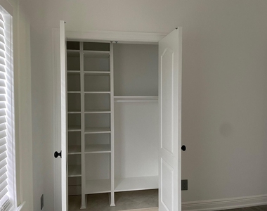 6264 Lansdowne Circle - Photo Thumbnail 16