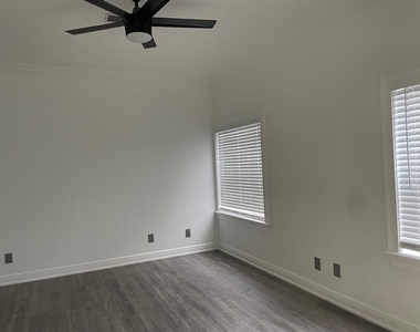 6264 Lansdowne Circle - Photo Thumbnail 7
