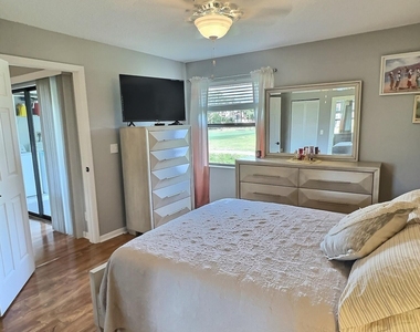 4682 E Lucerne Lakes Blvd Boulevard E - Photo Thumbnail 6