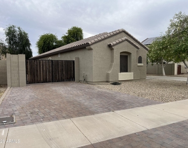 16597 W Madison Street - Photo Thumbnail 2