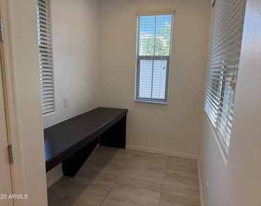2275 S Agnes Lane - Photo Thumbnail 8