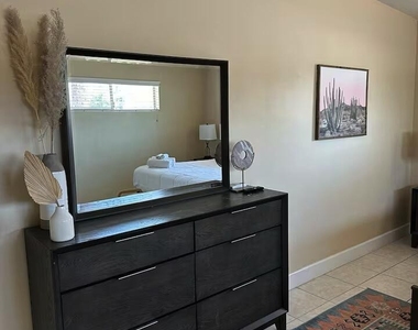 7501 E Minnezona Avenue - Photo Thumbnail 25