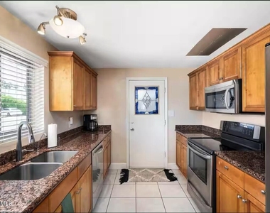 7501 E Minnezona Avenue - Photo Thumbnail 2
