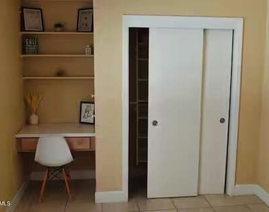 7501 E Minnezona Avenue - Photo Thumbnail 31