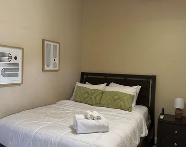 7501 E Minnezona Avenue - Photo Thumbnail 29