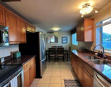 7501 E Minnezona Avenue - Photo Thumbnail 3