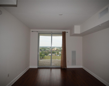 1830 Radius Drive - Photo Thumbnail 7