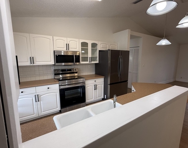 6249 Foster Street - Photo Thumbnail 5