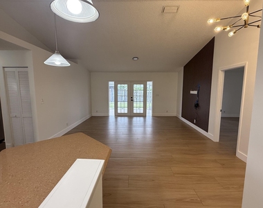 6249 Foster Street - Photo Thumbnail 16