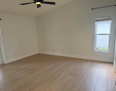 6249 Foster Street - Photo Thumbnail 17