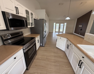 6249 Foster Street - Photo Thumbnail 10