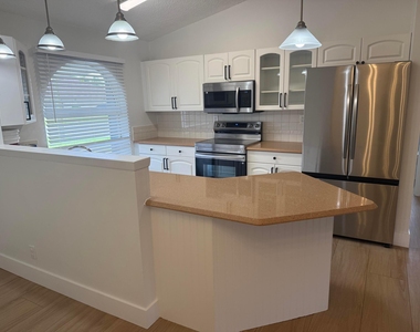 6249 Foster Street - Photo Thumbnail 4