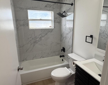 6249 Foster Street - Photo Thumbnail 9