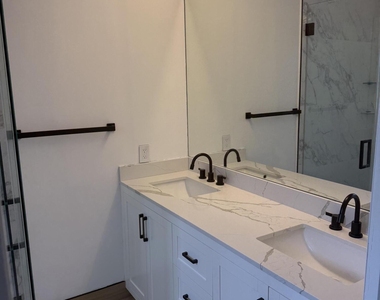 6249 Foster Street - Photo Thumbnail 6
