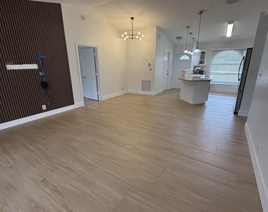 6249 Foster Street - Photo Thumbnail 14