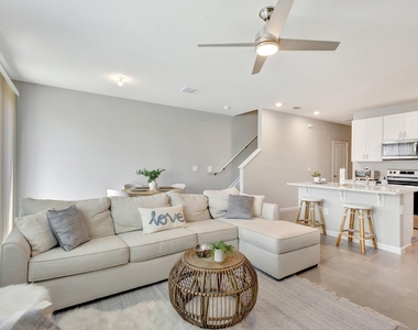 345 Se Angler Drive - Photo Thumbnail 14