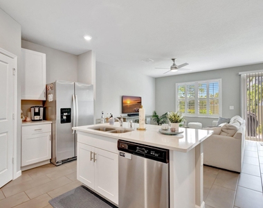 345 Se Angler Drive - Photo Thumbnail 9