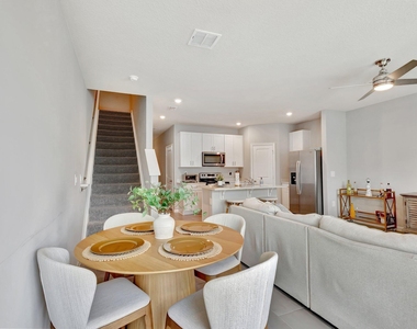 345 Se Angler Drive - Photo Thumbnail 17