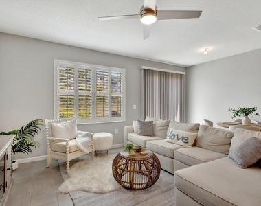 345 Se Angler Drive - Photo Thumbnail 13