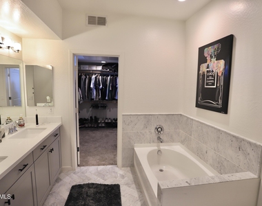 2315 N 52nd Street - Photo Thumbnail 4