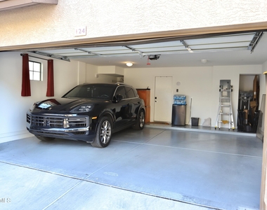 2315 N 52nd Street - Photo Thumbnail 6