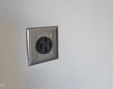 2315 N 52nd Street - Photo Thumbnail 17