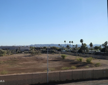 2315 N 52nd Street - Photo Thumbnail 14