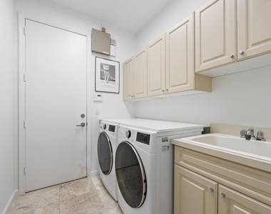 8080 Sandhill Court - Photo Thumbnail 20